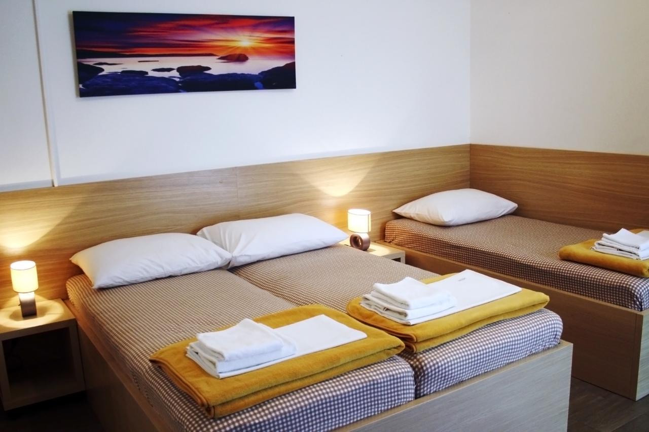 Rooms Fitea Osijek Eksteriør billede