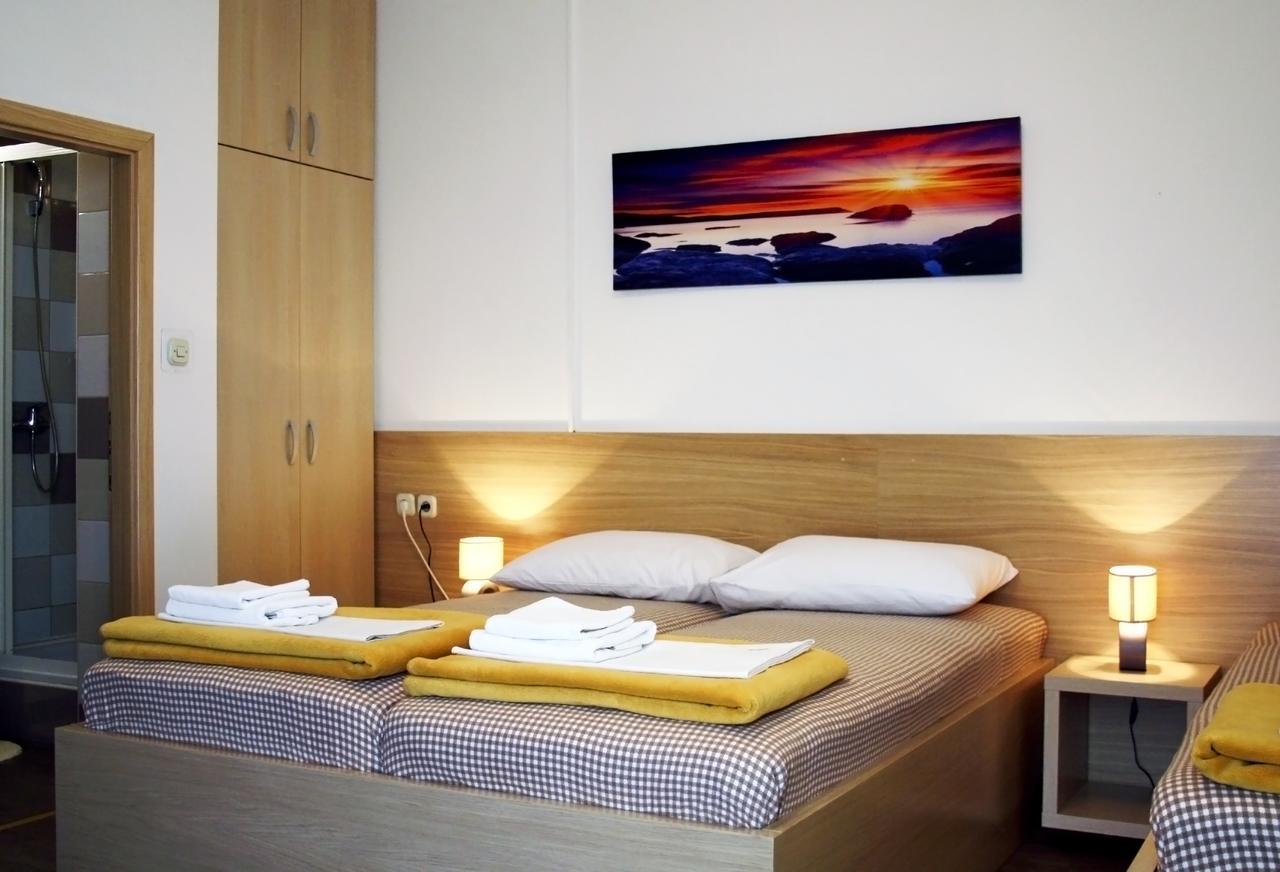 Rooms Fitea Osijek Eksteriør billede