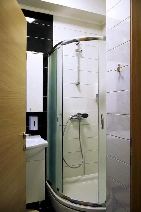 Rooms Fitea Osijek Eksteriør billede