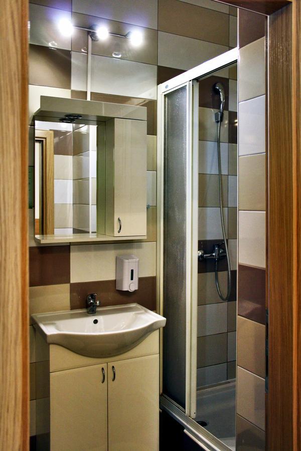 Rooms Fitea Osijek Eksteriør billede